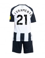 Newcastle United Tino Livramento #21 Hjemmedraktsett Barn 2024-25 Korte ermer (+ bukser)